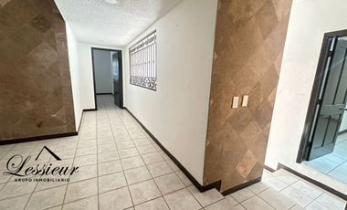 CASA EN RENTA 4 RECAMARAS, 3.5 BAÑOS, CERCA DEL CONSULADO AMERICANO