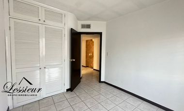 CASA EN RENTA 4 RECAMARAS, 3.5 BAÑOS, CERCA DEL CONSULADO AMERICANO