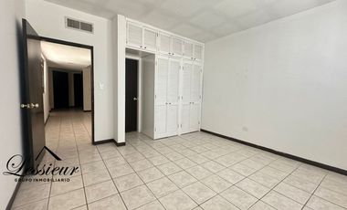 CASA EN RENTA 4 RECAMARAS, 3.5 BAÑOS, CERCA DEL CONSULADO AMERICANO