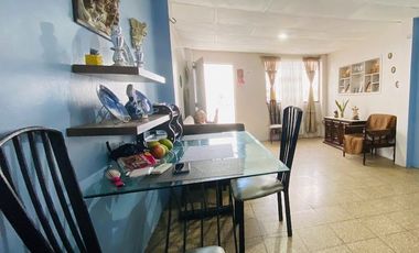 Casa en la Alborada 13ava etapa en Avenida Francisco de Orellana se vende