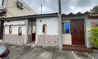 Casa en la Alborada 13ava etapa en Avenida Francisco de Orellana se vende