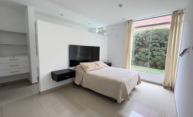 EN VENTA CASA DE LINDO DISEÑO Y PISCINA EN CONDOMINIO PRIVADO PASO CHICO