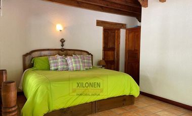 Rancho Señorial Privilegiado, con 3 Pozos y Bella Ecología. Casa estilo Mediterránea amueblada, con alberca, 10 caballerizas: Frontón y Pádel tenis.