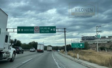 Rancho Señorial Privilegiado, con 3 Pozos y Bella Ecología. Casa estilo Mediterránea amueblada, con alberca, 10 caballerizas: Frontón y Pádel tenis.