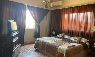 VENDO CASA CERCA DEL MALECON Y DE LA PARROQUIA