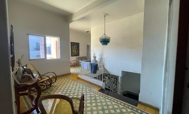 VENDO CASA CERCA DEL MALECON Y DE LA PARROQUIA