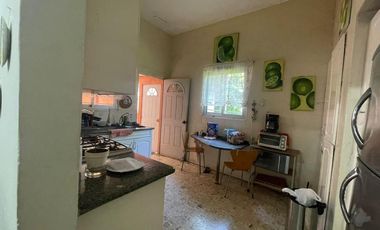 VENDO CASA CERCA DEL MALECON Y DE LA PARROQUIA