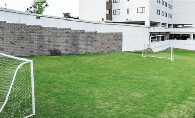 Departamento en renta de una recámara y estudio.