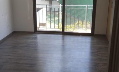 Departamento en renta de una recámara y estudio.