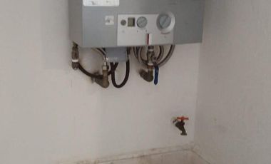 Departamento en renta de una recámara y estudio.