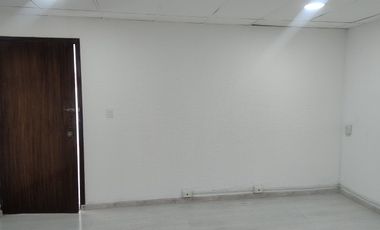 OFICINA DE 30m² EN RENTA