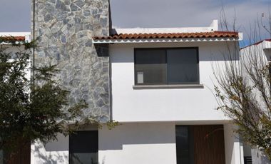 Casa en Venta en Ciudad Maderas Residencial