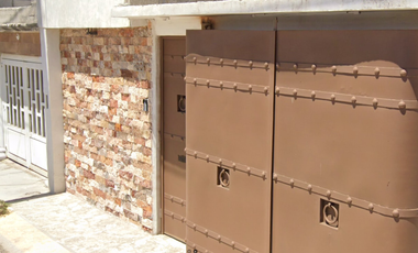 CASA EN VENTA RESIDENCIAL ARBOLEDAS EXCELENTE UBICACION ESQUINA ¡PROPIEDAD EN REMATE, YA ADJUDICADA!