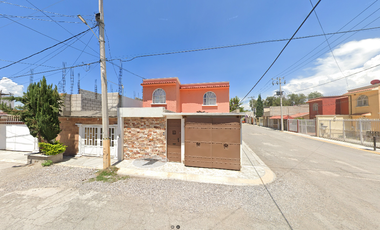 CASA EN VENTA RESIDENCIAL ARBOLEDAS EXCELENTE UBICACION ESQUINA ¡PROPIEDAD EN REMATE, YA ADJUDICADA!