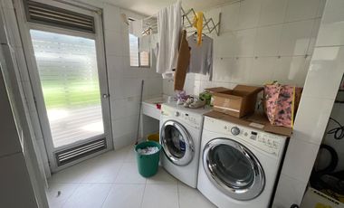 Arriendo Casa en San Simón: 5 hab c/baño, gimnasio, BBQ, terrazas y 6 parqueos, Cancha de tenis