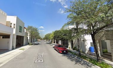 VENTA DE CASA EN BOSQUES DE LAS CUMBRES, MONTERREY, N.L