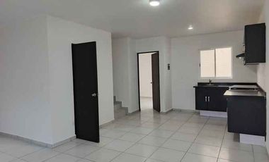 VENTA DE CASA EN BOSQUES DE LAS CUMBRES, MONTERREY, N.L