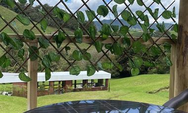 CASA CAMPESTRE CON DOS GLAMPING EN EXCLUSIVO LOTE DE LA UNION