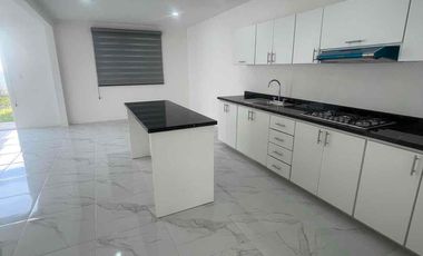 se vende casa en la colonia defensores de Puebla