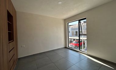 RENTA DE CASA NUEVA DIAGONAL DEFENSORES DE LA REPUBLICA PUEBLA