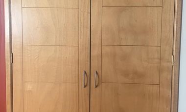 Casa en Metepec de 3 niveles, a 5 min de la salida a CDMX, cochera para 4 autos