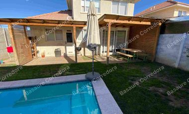 Hermosa Casa en Arriendo 4d 3b en Condominio, La Foresta, Talagante