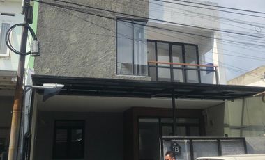 Dijual Rumah baru renov 2 lantai komplek Sinergi Antapani