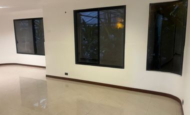 Departamento en Alquiler – Planta Baja | Condominio Santa María