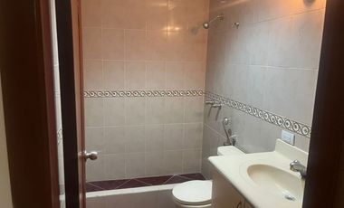 Departamento en Alquiler – Planta Baja | Condominio Santa María