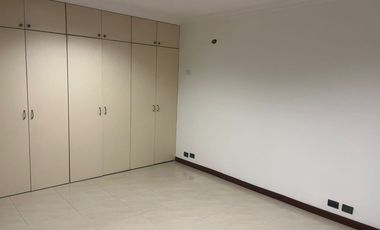 Departamento en Alquiler – Planta Baja | Condominio Santa María