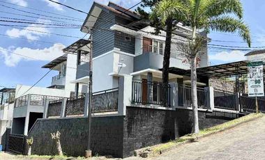 rumah mewah rasa villa view istimewa murah di Ujungberung