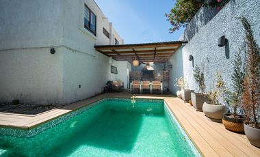 SE VENDE CASA EN COND. MARES DEL SUR.