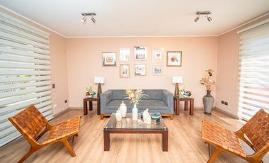 SE VENDE CASA EN COND. MARES DEL SUR.