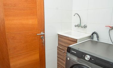 SE VENDE CASA EN COND. MARES DEL SUR.