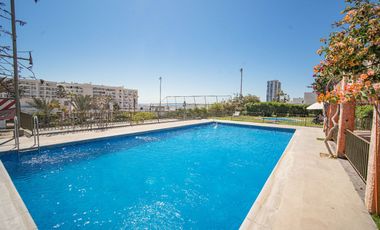 SE VENDE CASA EN COND. MARES DEL SUR.