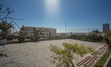 SE VENDE CASA EN COND. MARES DEL SUR.