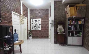 RUMAH MEWAH 2 LANTAI SUPER MURAH SIAP HUNI DEKAT PEMKAB MAGELANG