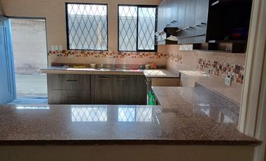 Casa de 3 habitaciones en venta ubicada en Rumicucho, San Antonio, Provincia de Pichincha, Ecuador