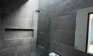 se vende casa en Loma alta tres Marías