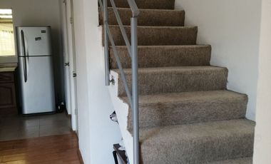 Casa en Ex Rancho San Dimas con patio trasero techado, seguridad, área verde común y calentador solar