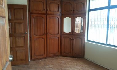 VENDO CASA GRANDE IDEAL EMPRESA, HOSTAL, GUARDERIA, O RESIDENCIAL