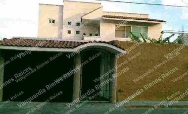 Casa sola en renta en Lomas de Ahuatlan en Cuernavaca. Zona norte