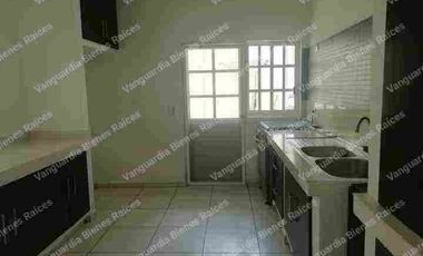 Casa sola en renta en Lomas de Ahuatlan en Cuernavaca. Zona norte