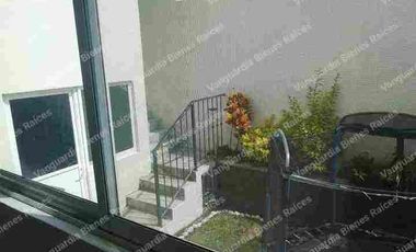 Casa sola en renta en Lomas de Ahuatlan en Cuernavaca. Zona norte