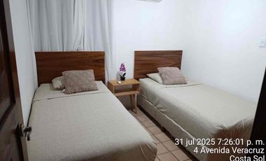 DEPARTAMENTO AMUEBLADO Y CLIMATIZADO, EN RENTA A ESPALDAS DE BOULEVARD VICENTE FOX. BOCA DEL RÍO 
PAGO POR MES $8,500
HABITABLES: 80 m2