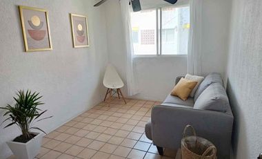 DEPARTAMENTO AMUEBLADO Y CLIMATIZADO, EN RENTA A ESPALDAS DE BOULEVARD VICENTE FOX. BOCA DEL RÍO 
PAGO POR MES $8,500
HABITABLES: 80 m2