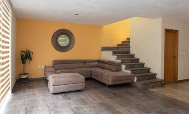 CASA EN VENTA RESIDENCIAL NUEVA GALICIA 4 RECS Y 3.5 BAÑOS