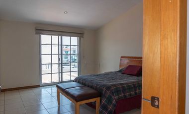 CASA EN VENTA RESIDENCIAL NUEVA GALICIA 4 RECS Y 3.5 BAÑOS