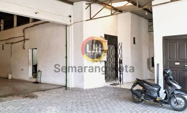 Gudang siap pakai di Terboyo Megah