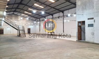 Gudang siap pakai di Terboyo Megah